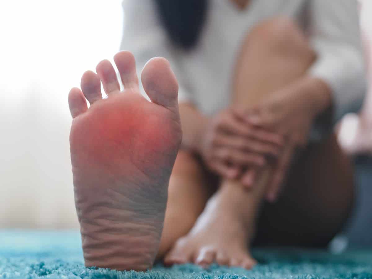 Foot image displaying a painful, inflamed forefoot